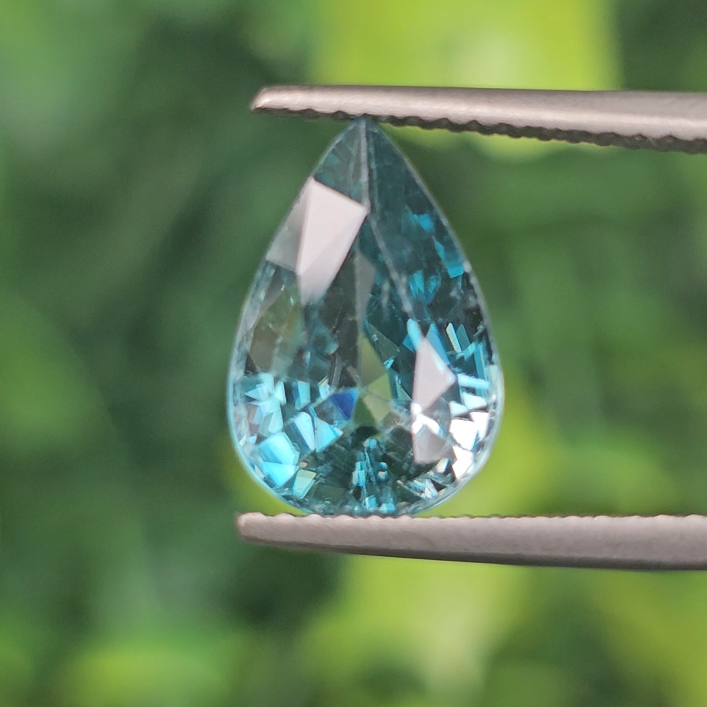 เพทาย Natural Zircon