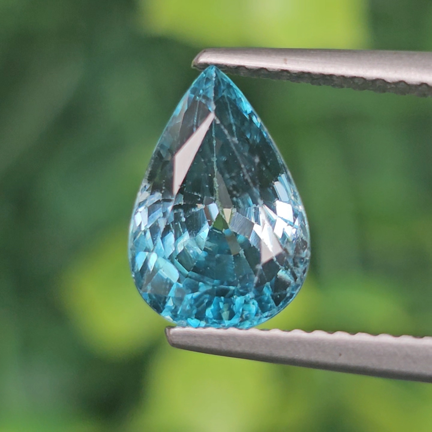 เพทาย Natural Zircon