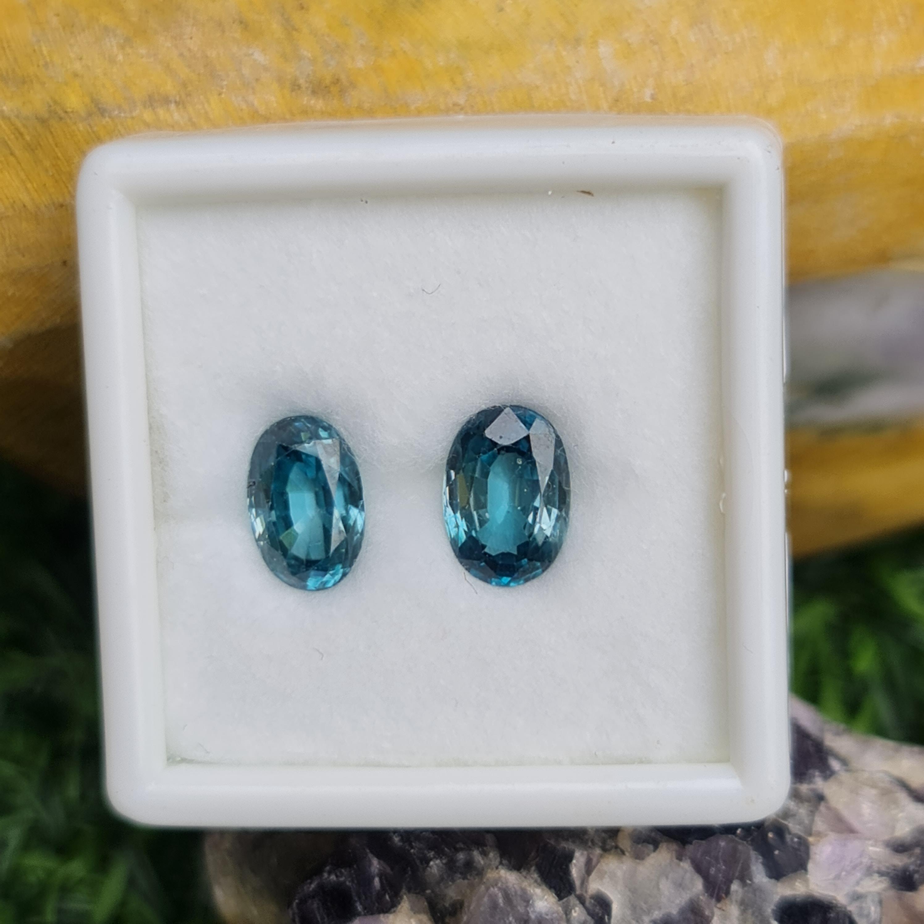 เพทาย Natural Zircon