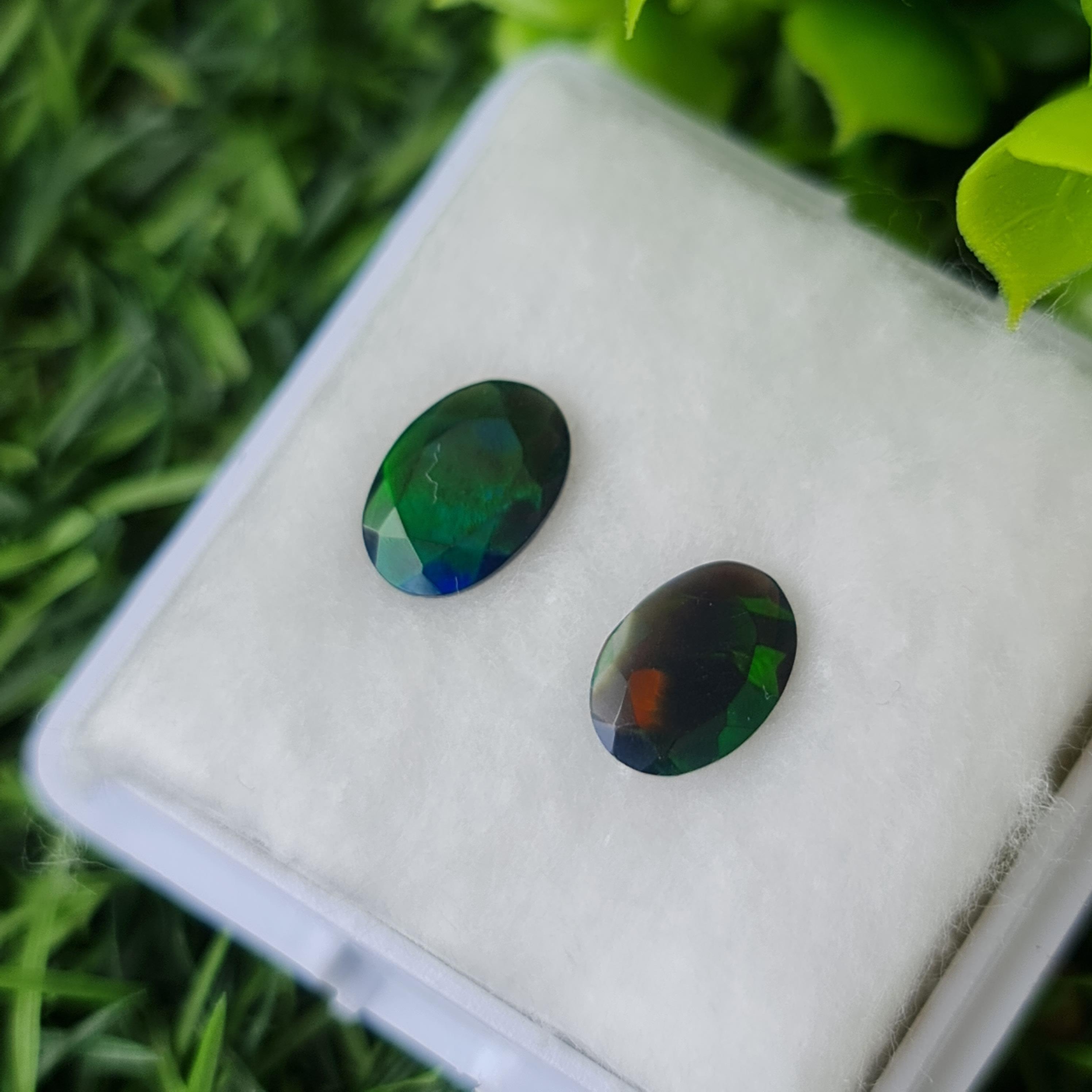 พลอย โอปอล Opal