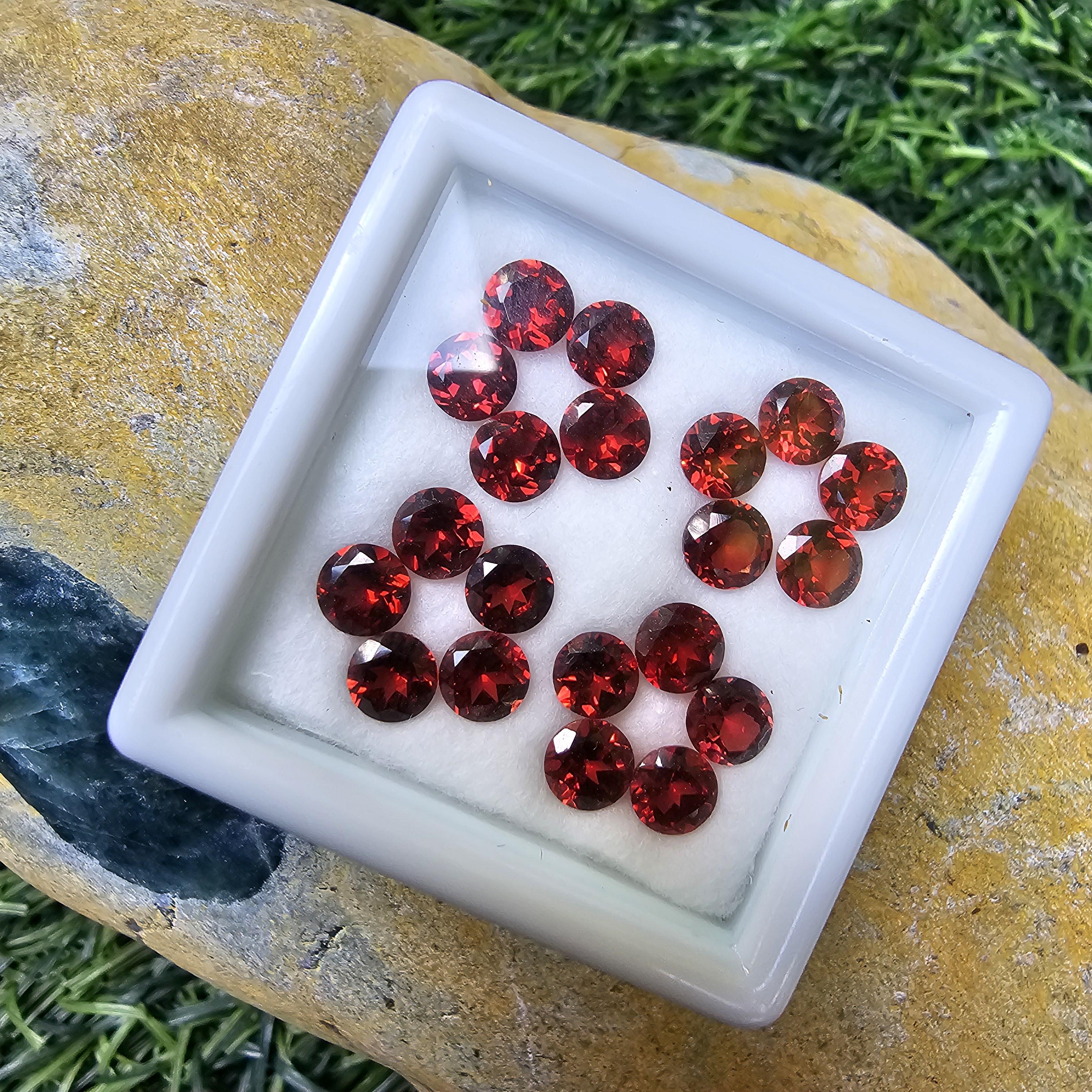 พลอย โกเมน Garnet