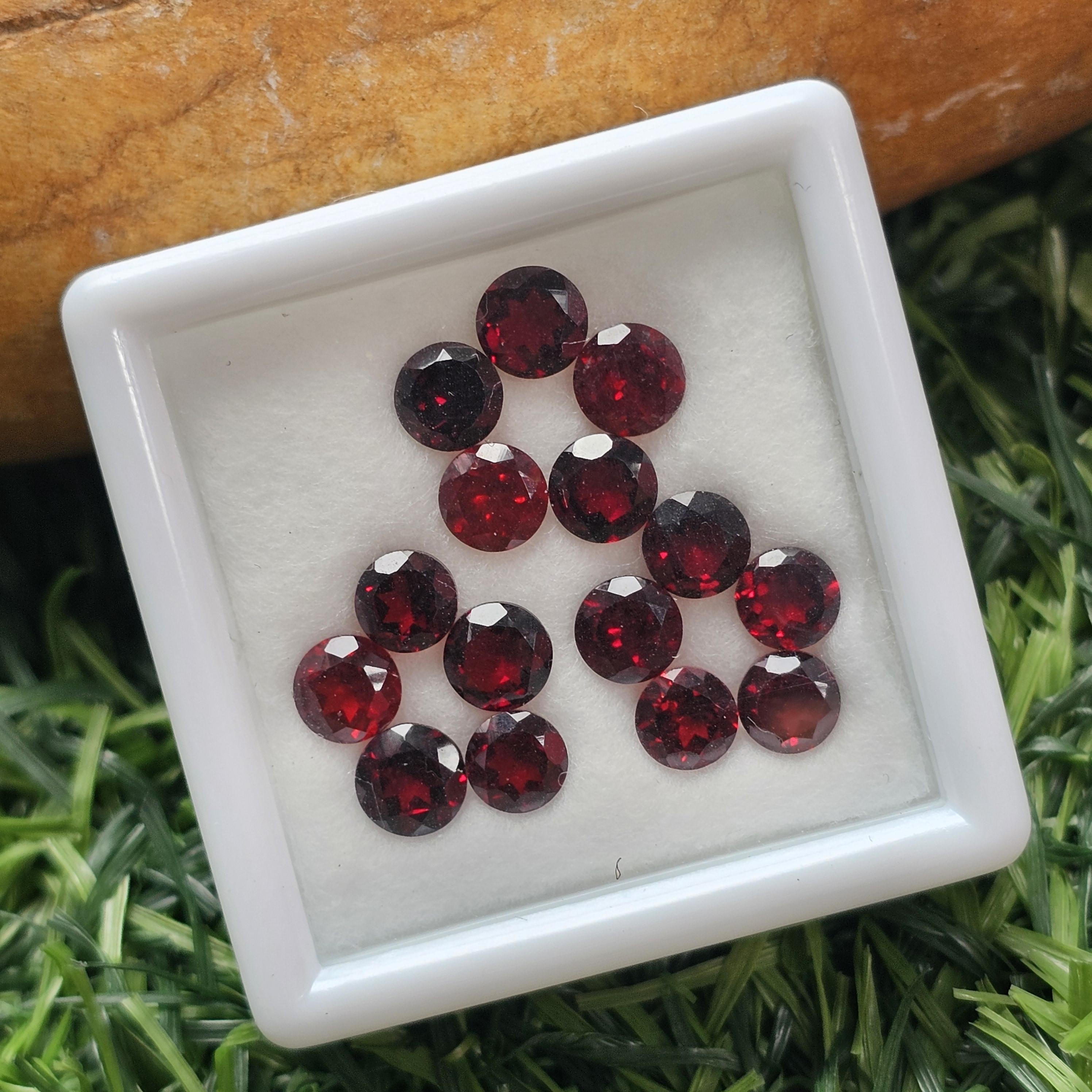 พลอย โกเมน Garnet