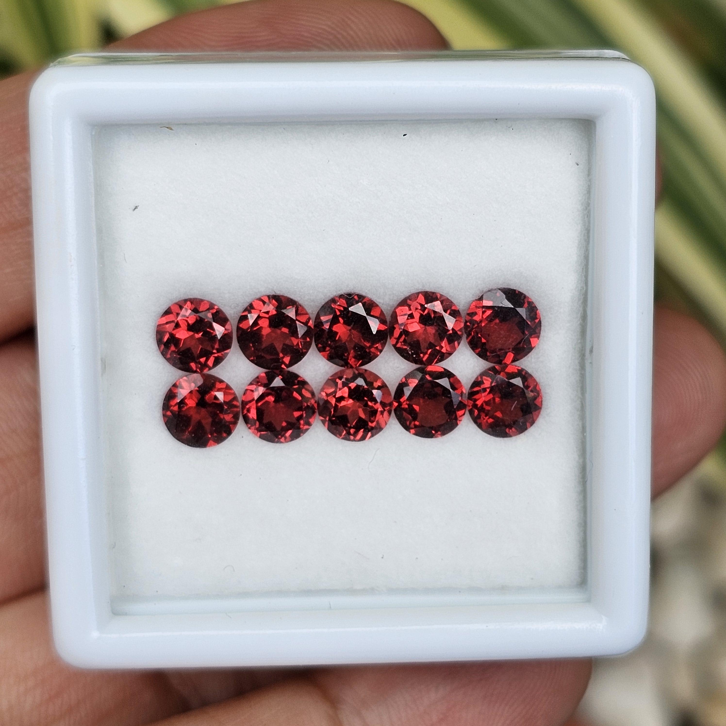 พลอย โกเมน Garnet