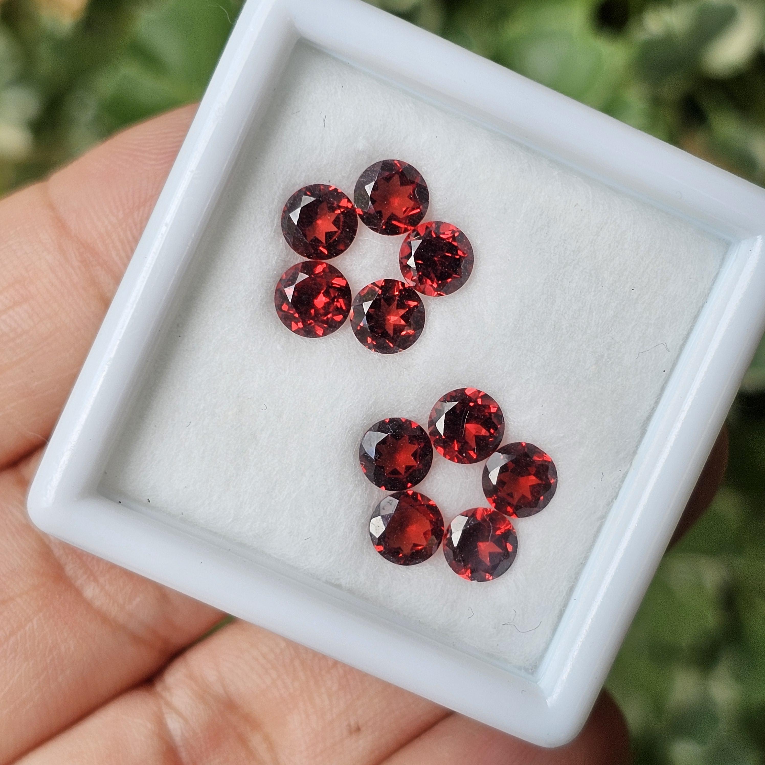 พลอย โกเมน Garnet