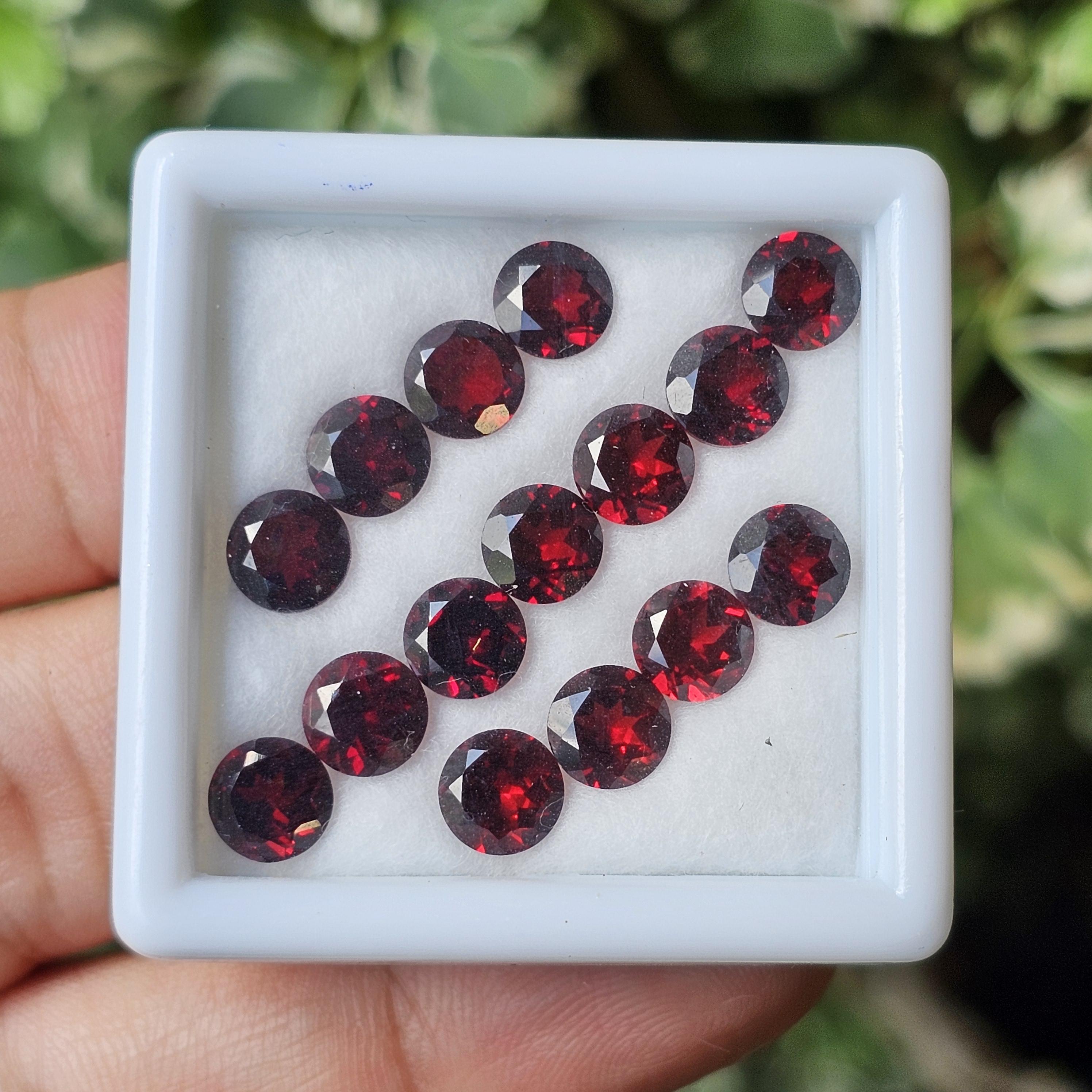 พลอย โกเมน Garnet