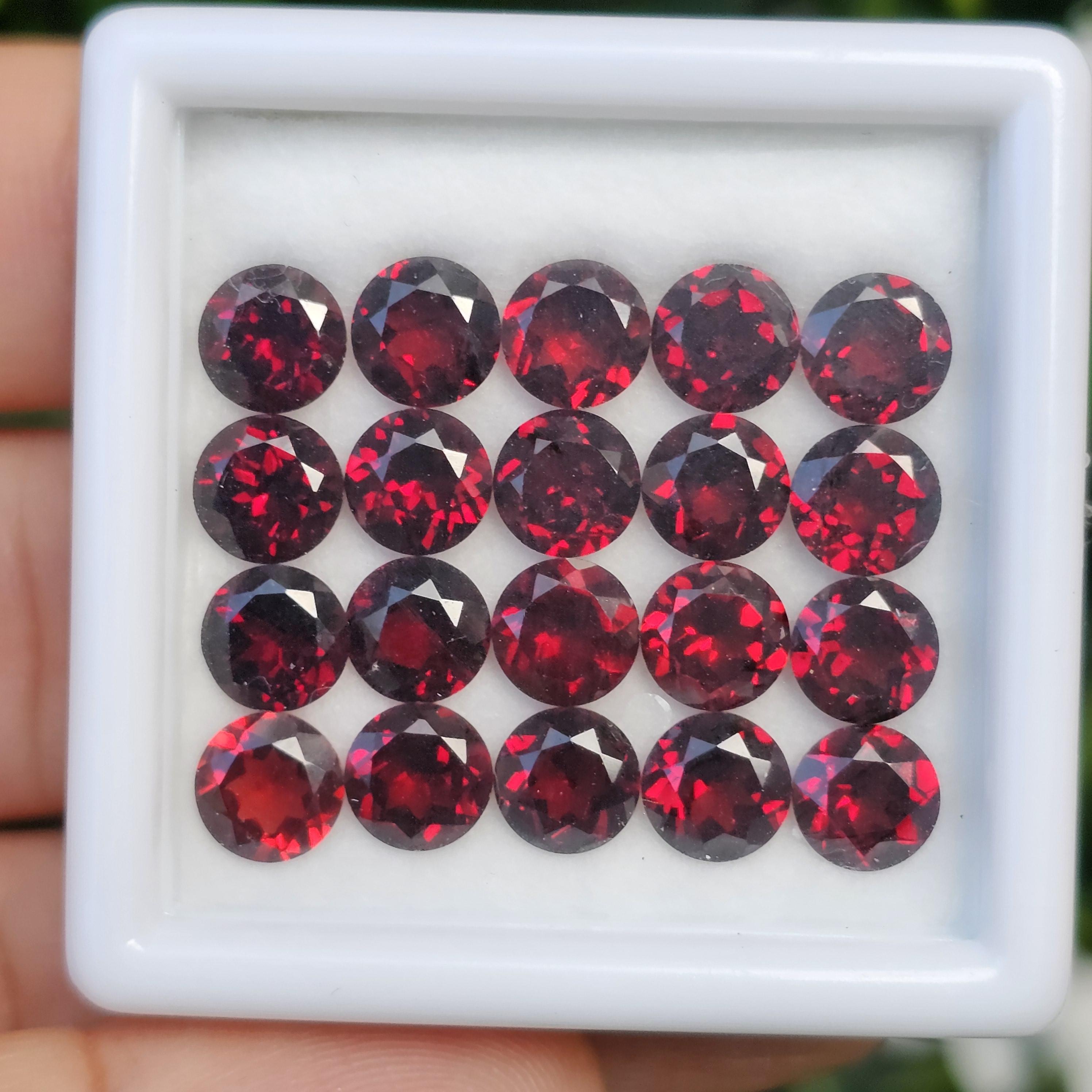 พลอย โกเมน Garnet