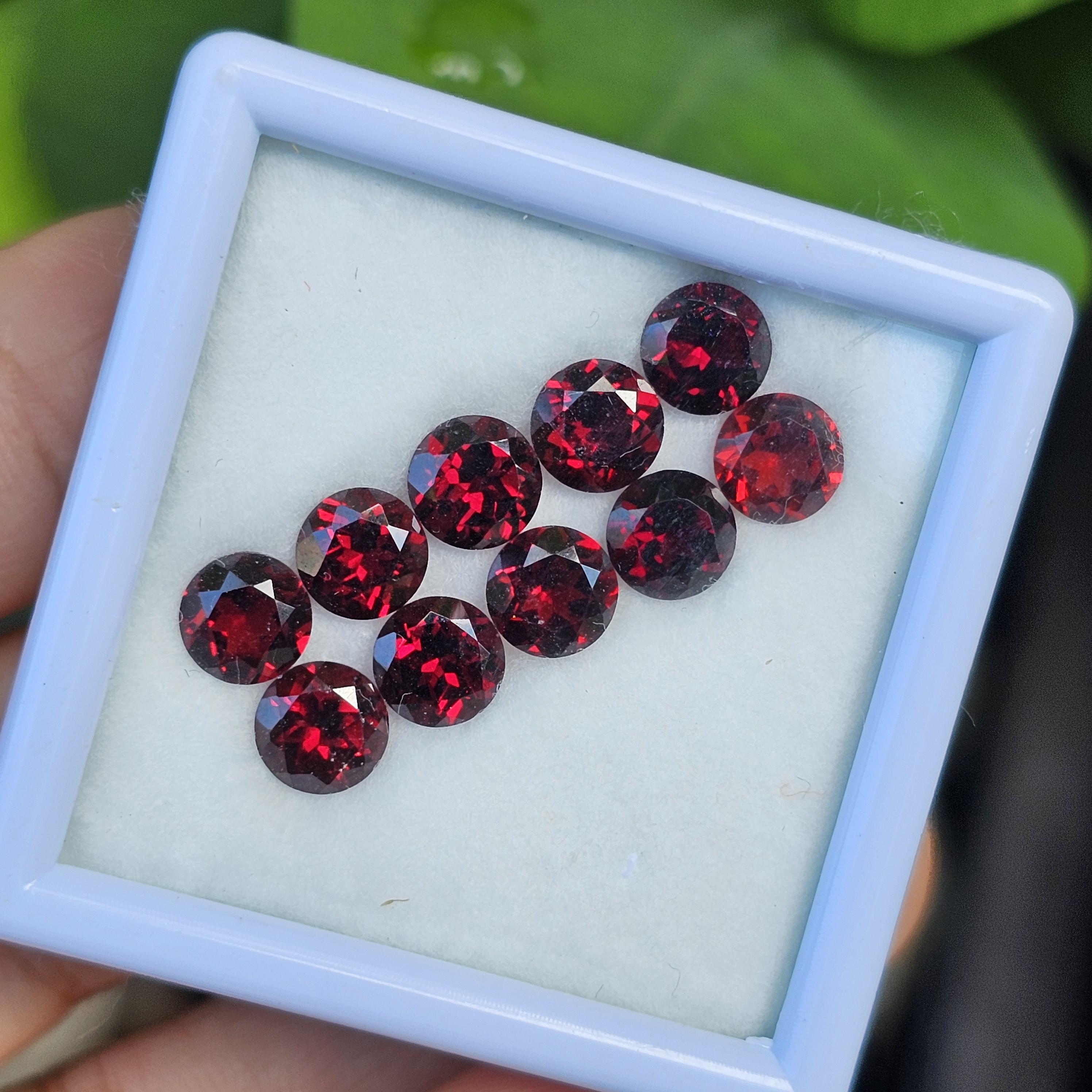 พลอย โกเมน Garnet