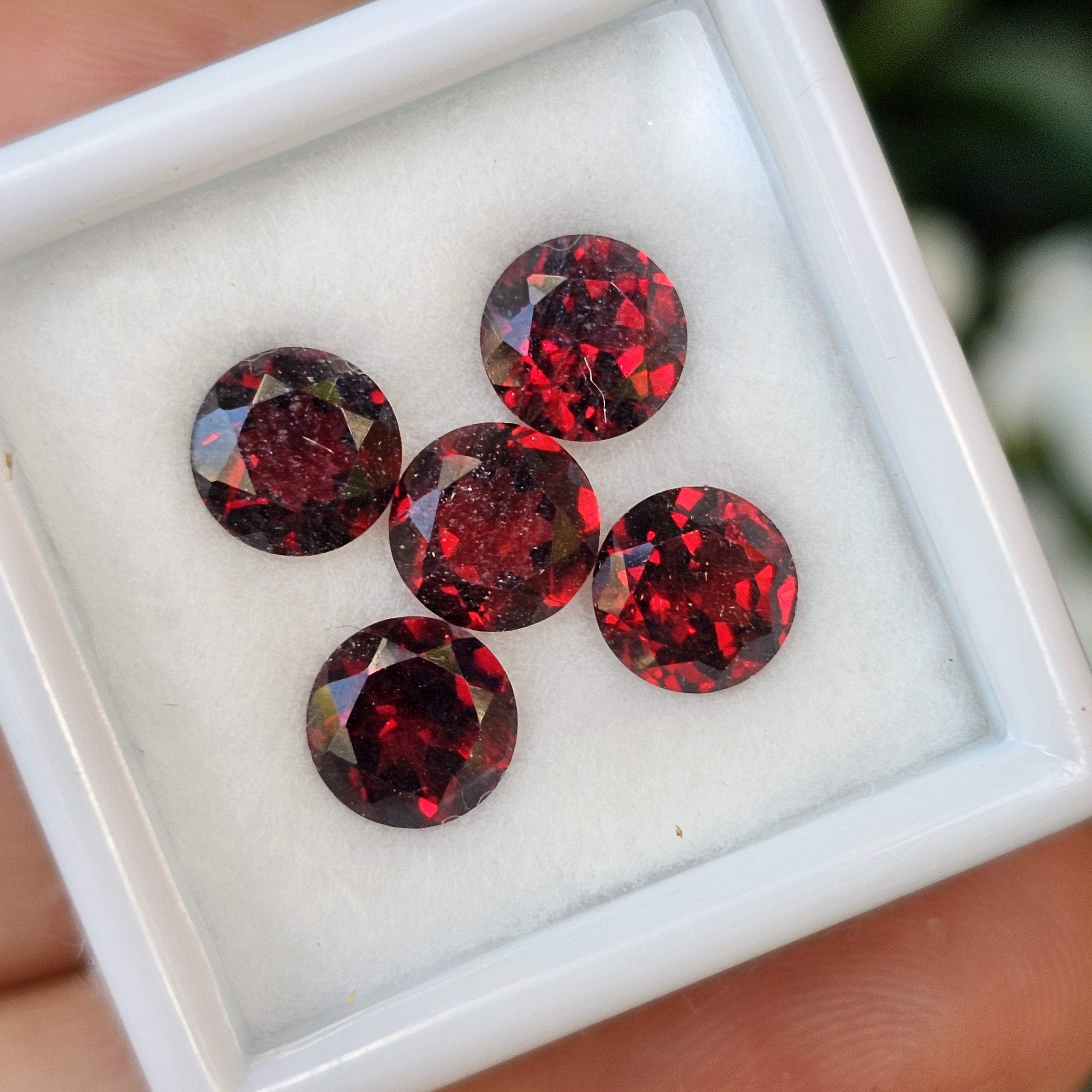 พลอย โกเมน Garnet