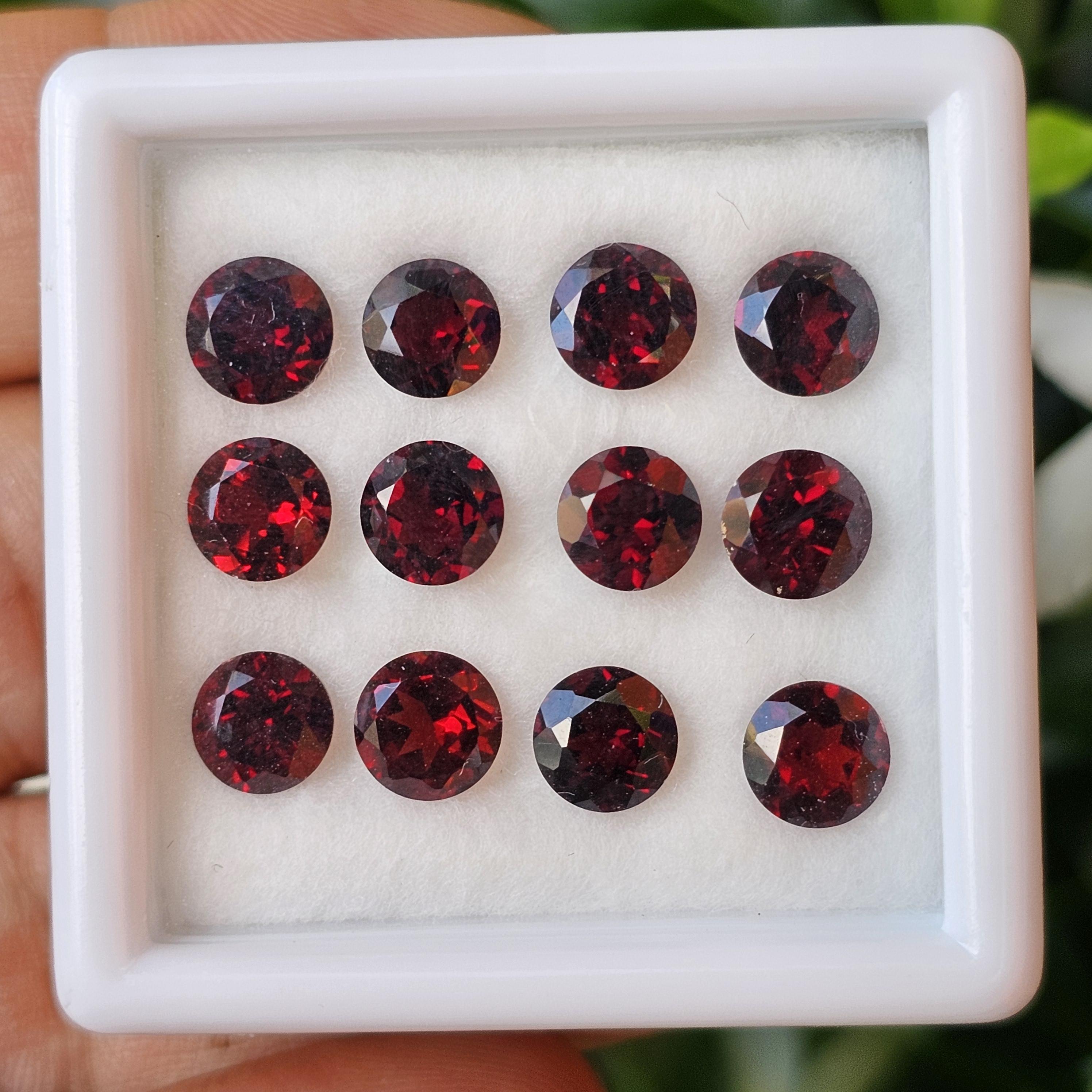 พลอย โกเมน Garnet