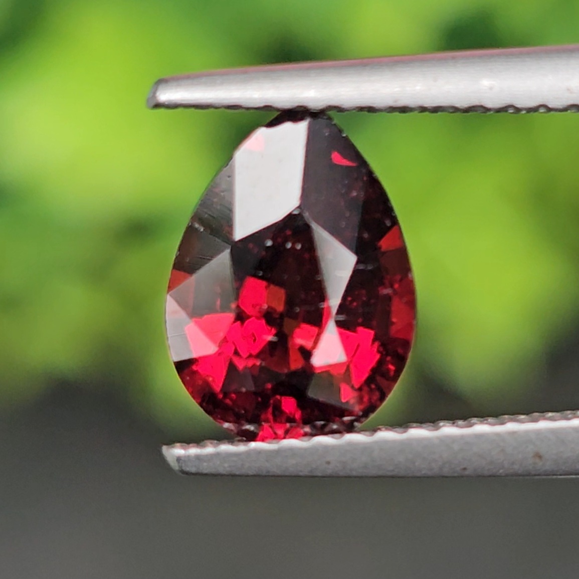 โรโดไลต์ กาเน็ท Natural Rhodolite Garnet