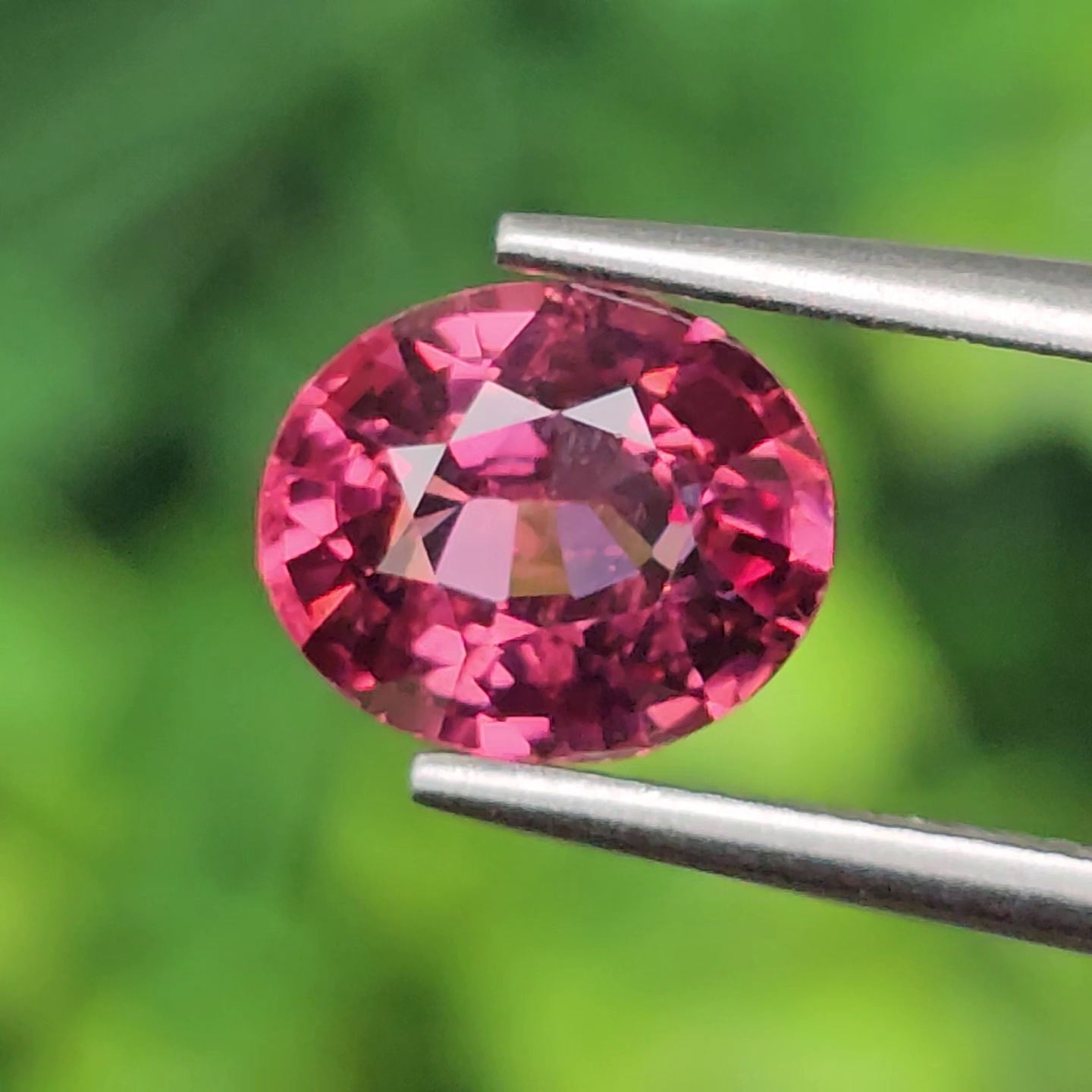 อุมบาไลต์ การ์เน็ต Umbalite Garnet