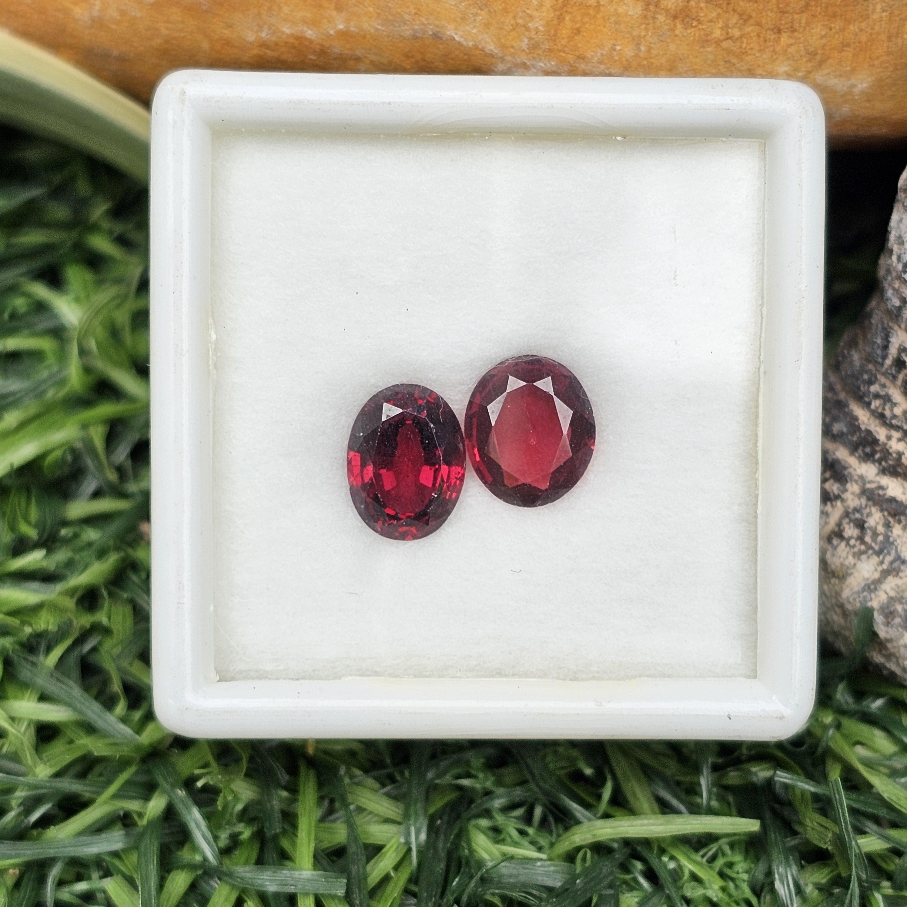 โรโดไลต์ กาเน็ท Natural Rhodolite Garnet