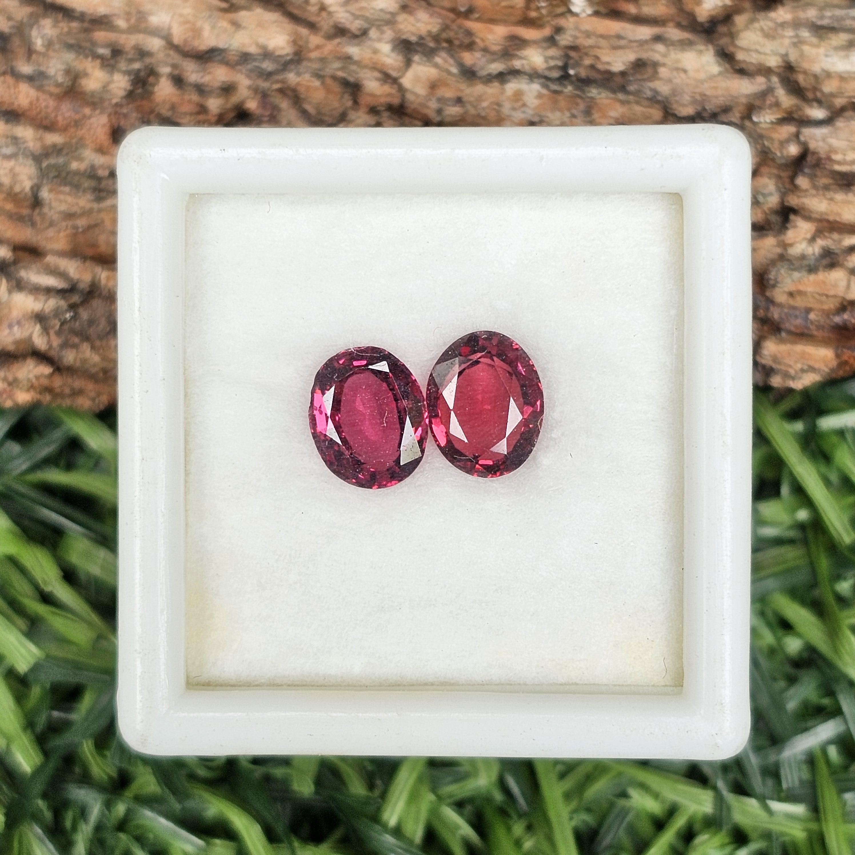 โรโดไลต์ กาเน็ท Natural Rhodolite Garnet