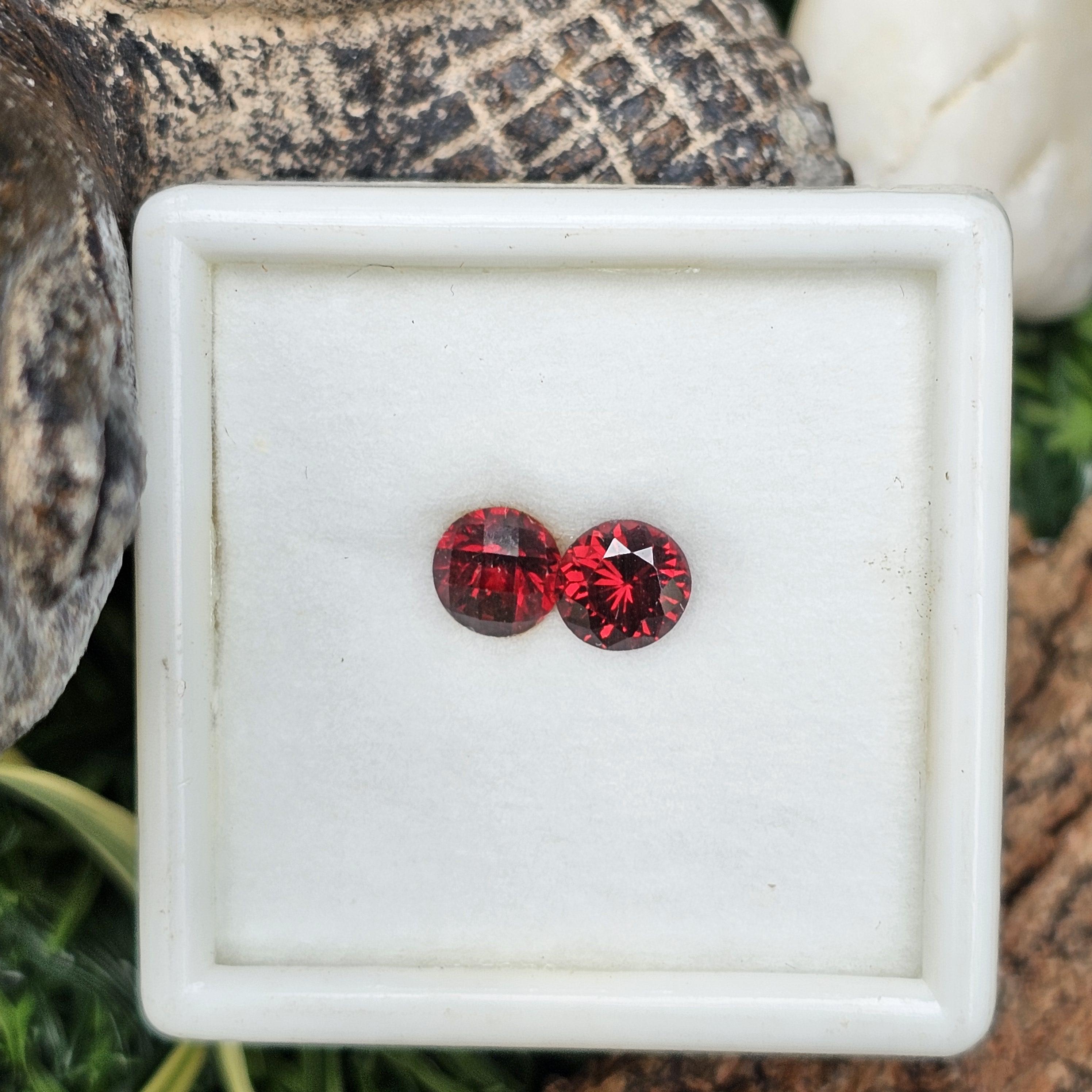 โรโดไลต์ กาเน็ท Natural Rhodolite Garnet