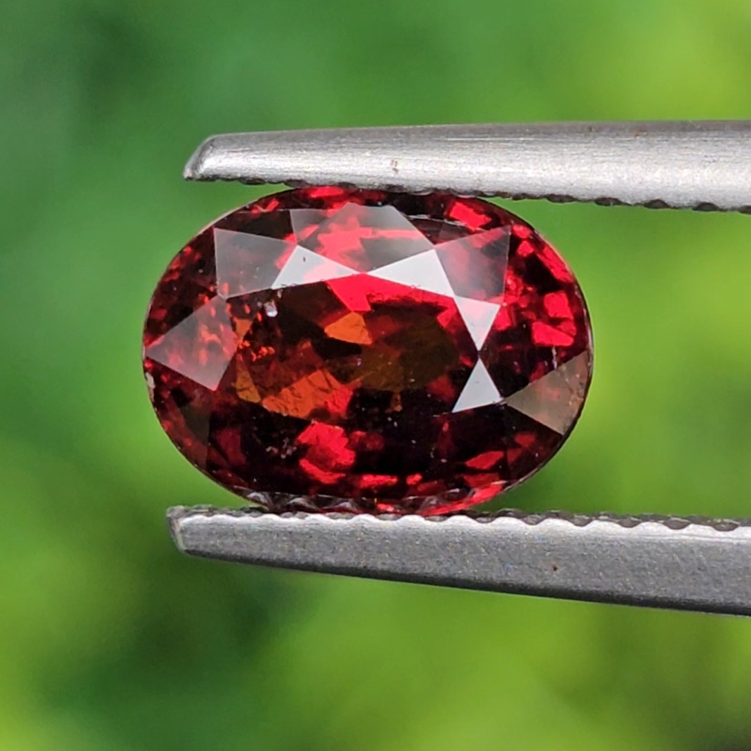 พลอย สเปสซาร์ไทต์ Natural Spessartite Garnet
