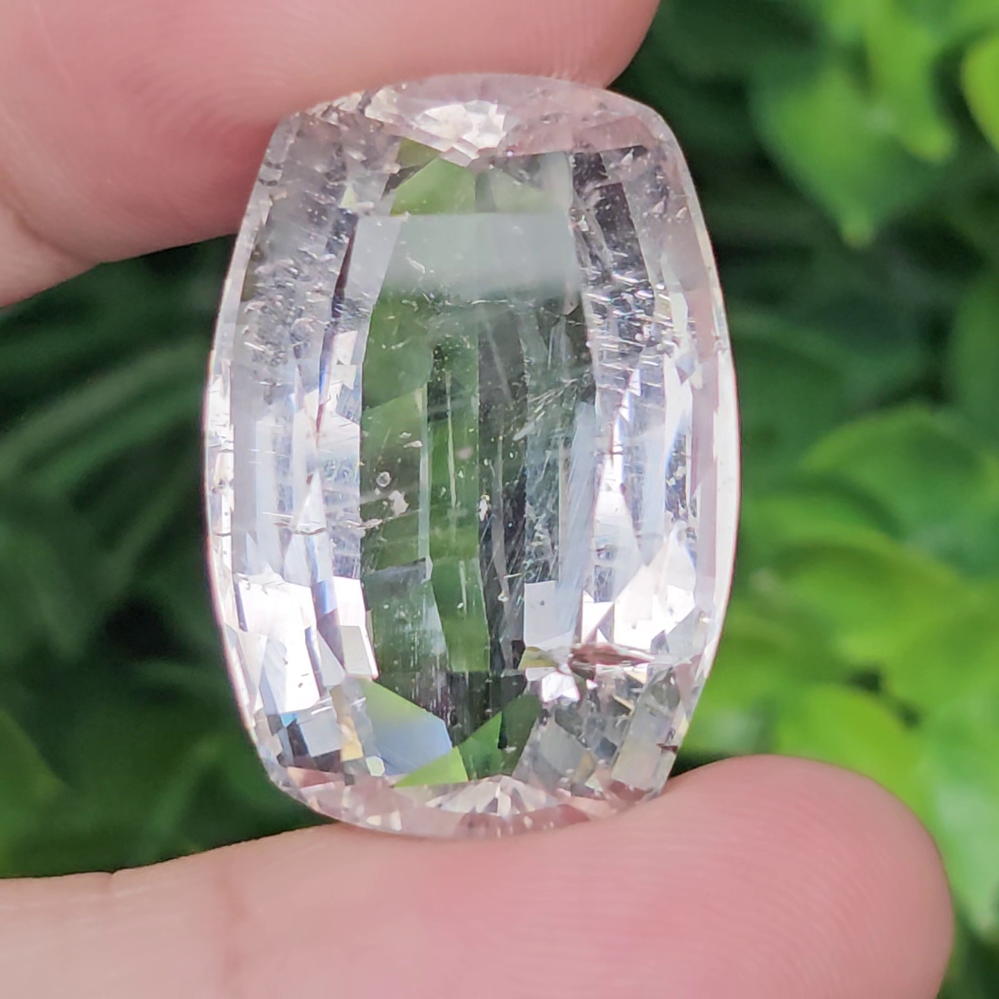 คุนไซท์ Natural Kunzite