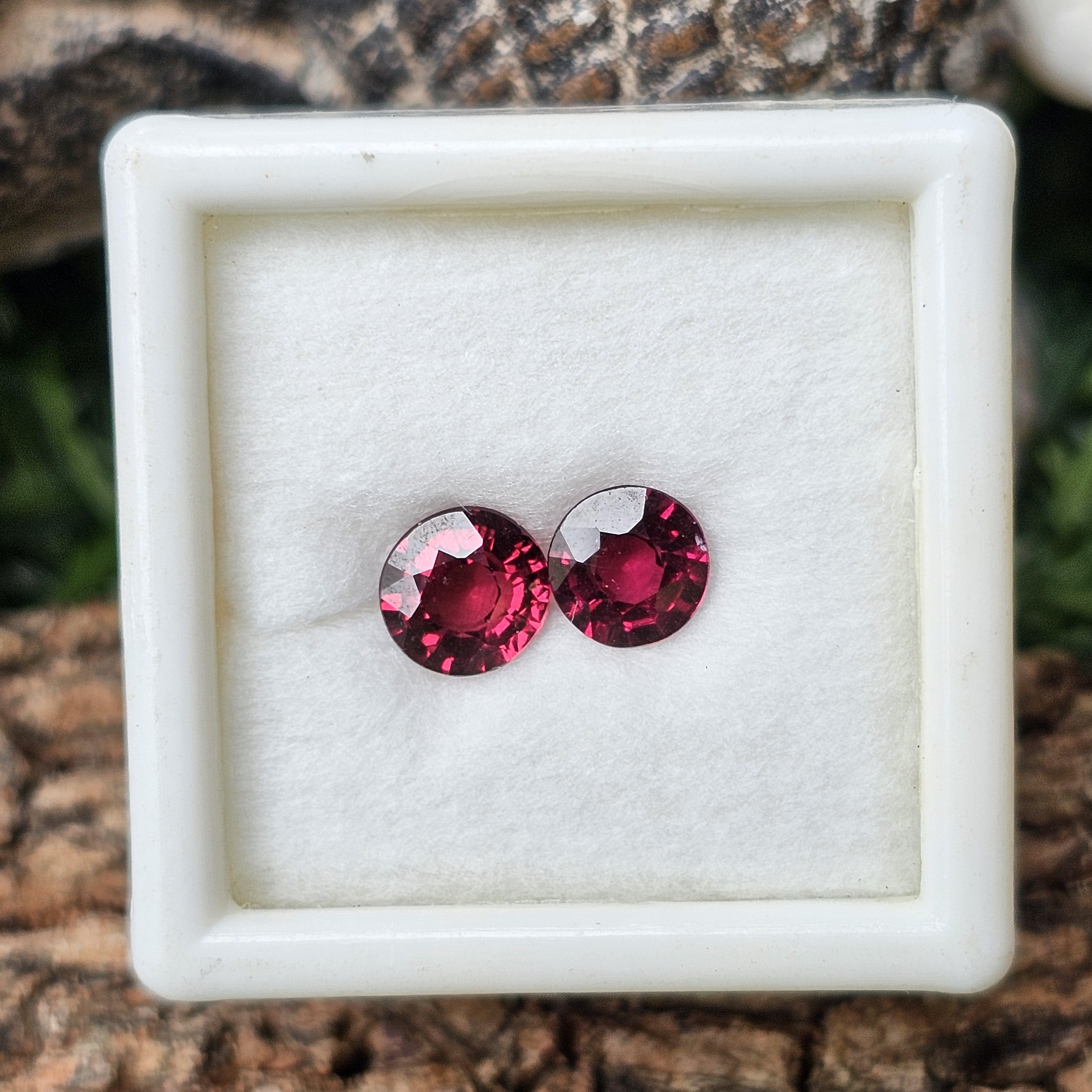 โรโดไลต์ กาเน็ท Natural Rhodolite Garnet