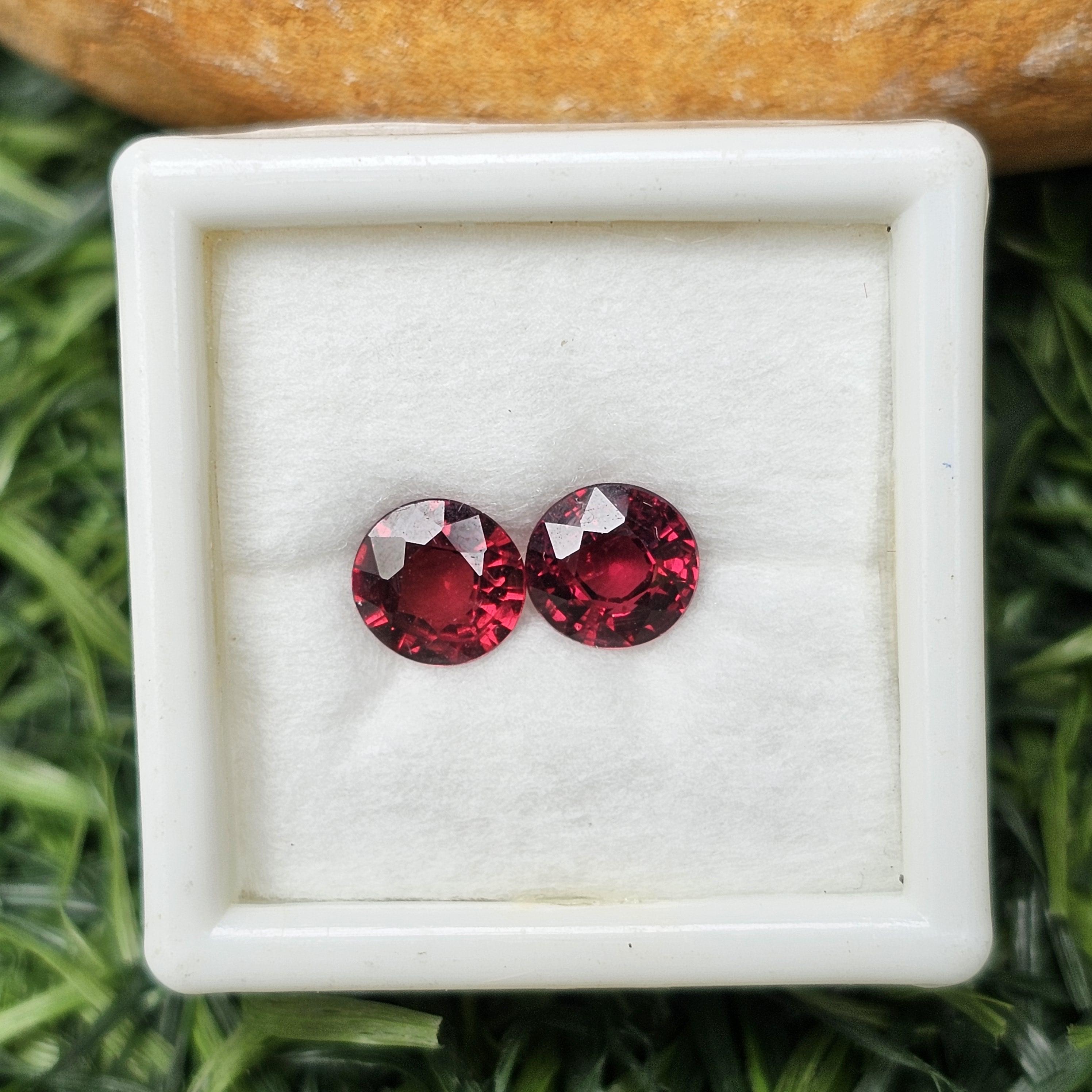 โรโดไลต์ กาเน็ท Natural Rhodolite Garnet