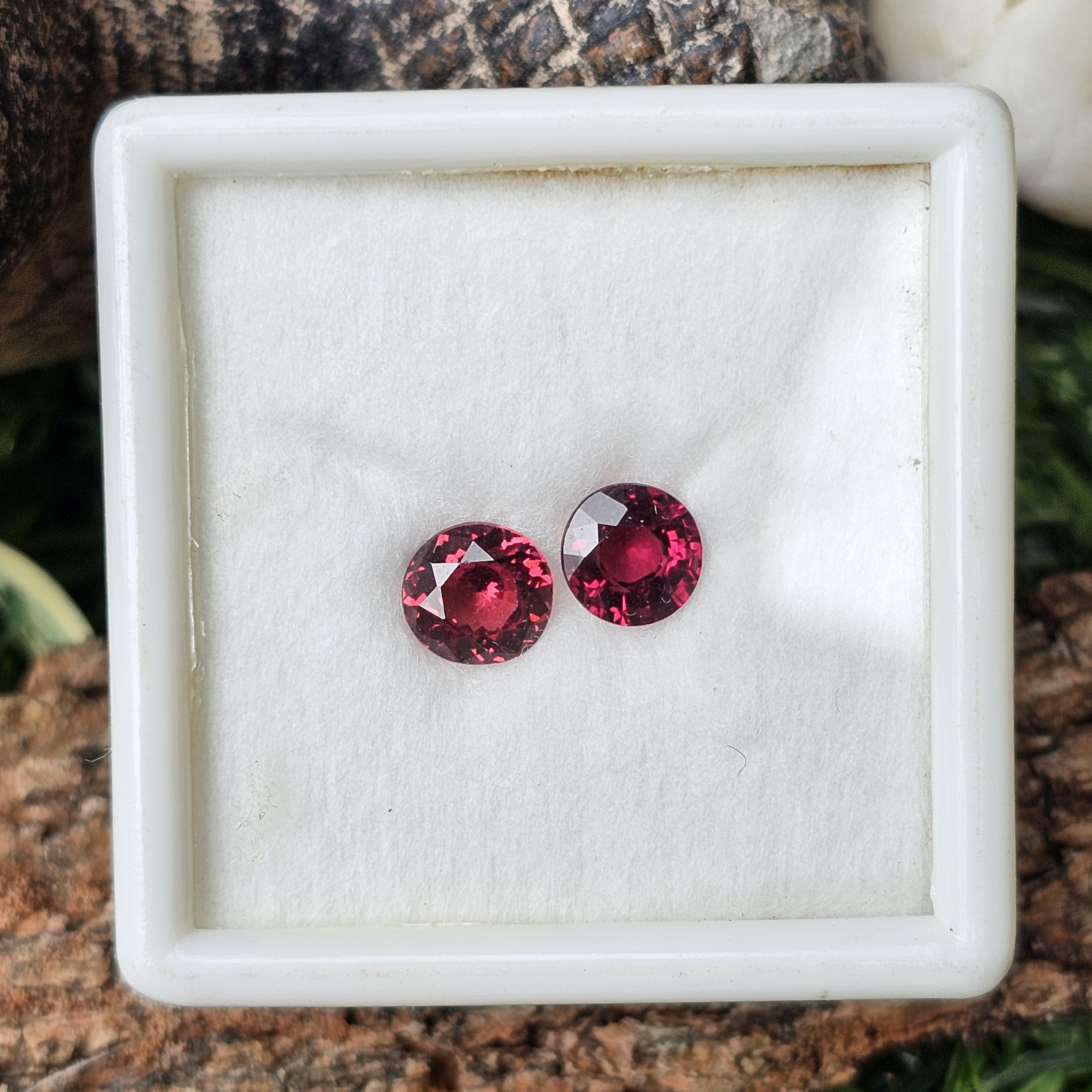 โรโดไลต์ กาเน็ท Natural Rhodolite Garnet