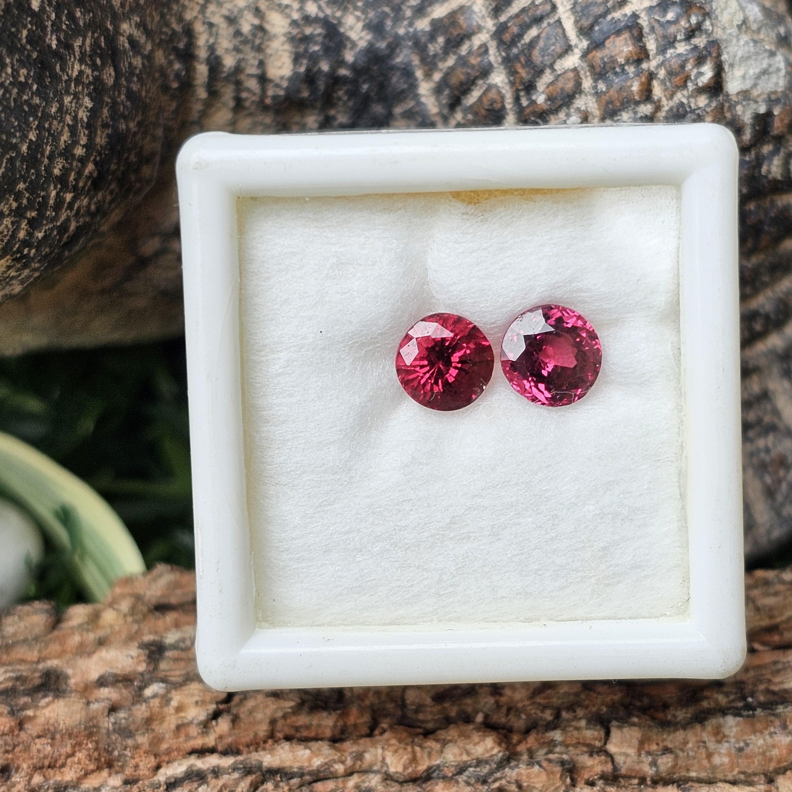 โรโดไลต์ กาเน็ท Natural Rhodolite Garnet