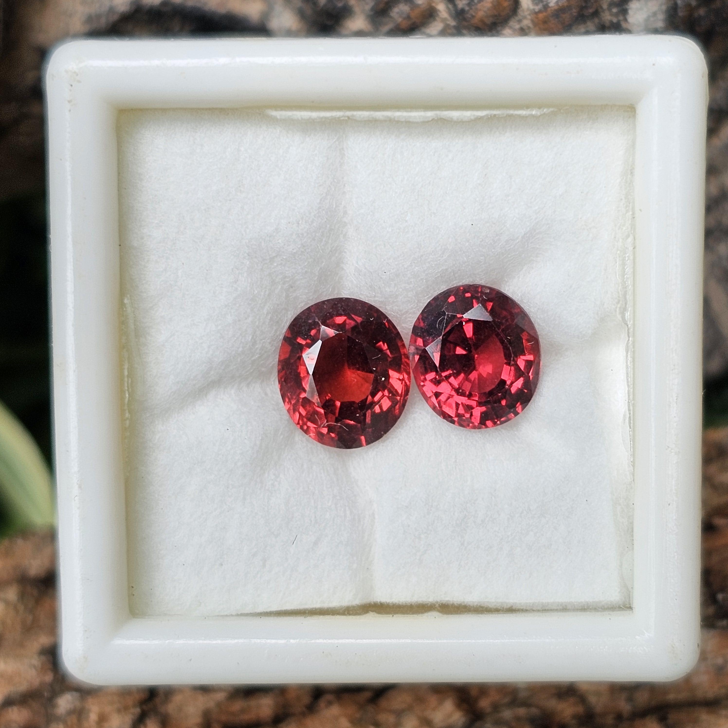 โรโดไลต์ กาเน็ท Natural Rhodolite Garnet