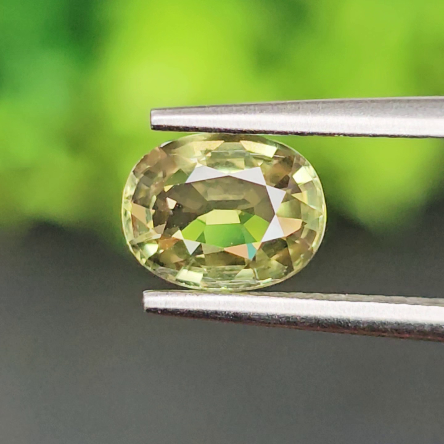 บุษราคัม Yellow Sapphire