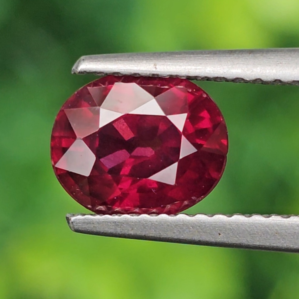 โรโดไลต์ กาเน็ท Natural Rhodolite Garnet