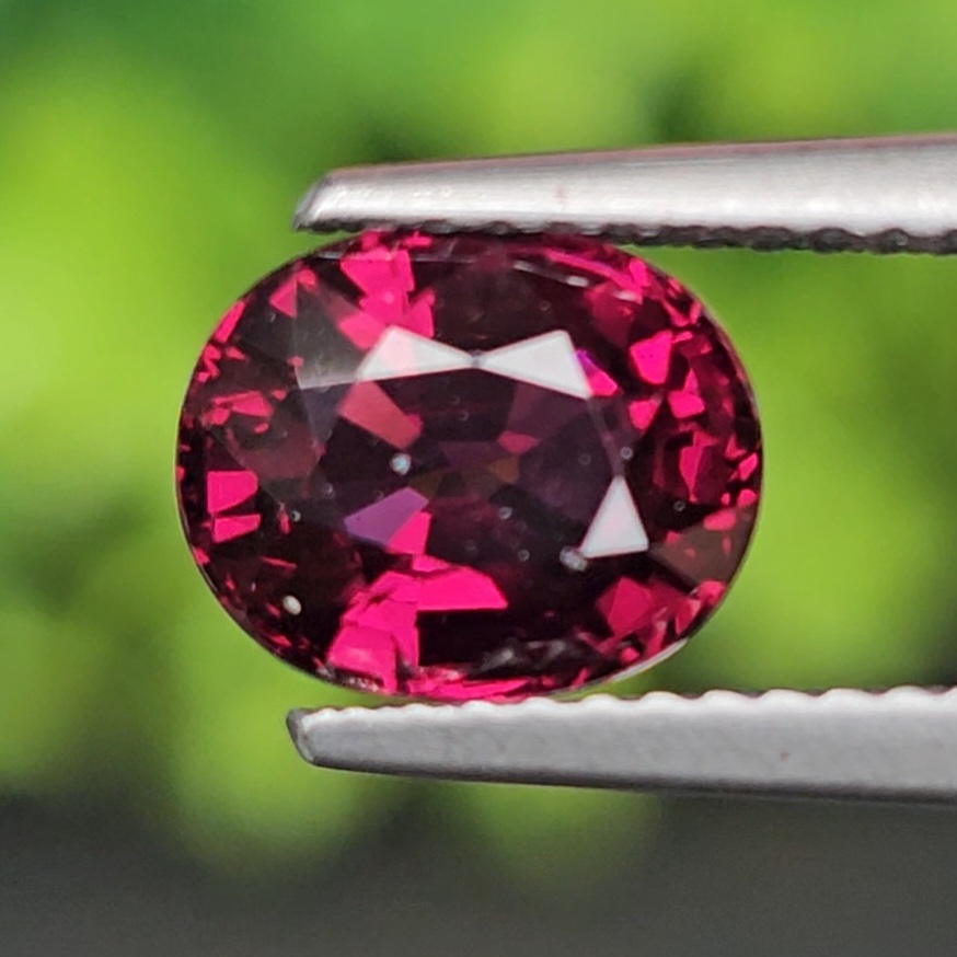 โรโดไลต์ กาเน็ท Natural Rhodolite Garnet