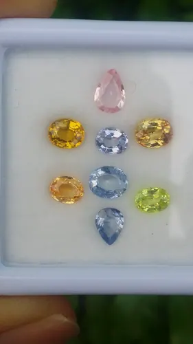พลอย แฟนซี Fancy Sapphire