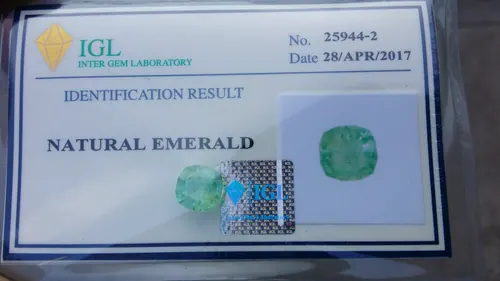 พลอย มรกต Natural Emerald