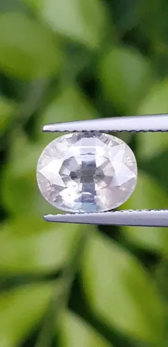 ไวท์ แซฟไฟร์ (White/Colorless Sapphire)