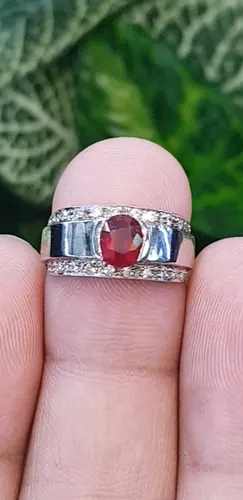 พลอย ทับทิม Ruby