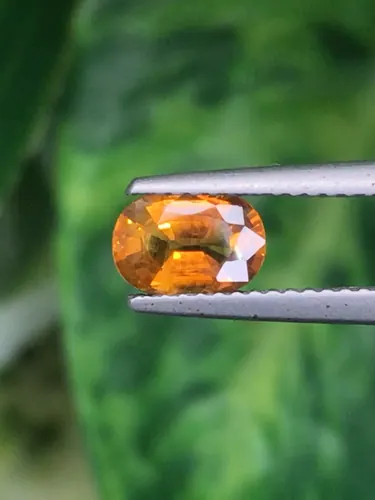 บุษราคัม Yellow Sapphire