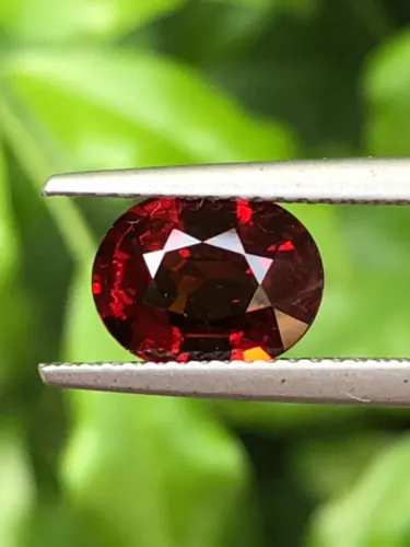 โรโดไลต์ กาเน็ท Natural Rhodolite Garnet