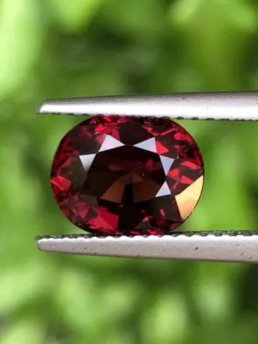 โรโดไลต์ กาเน็ท Natural Rhodolite Garnet