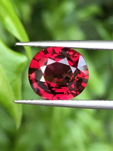 โรโดไลต์ กาเน็ท Natural Rhodolite Garnet