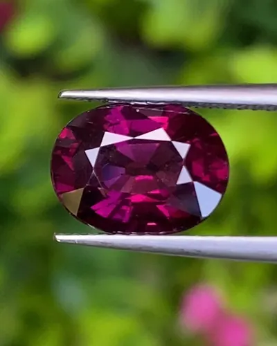 โรโดไลต์ กาเน็ท Natural Rhodolite Garnet