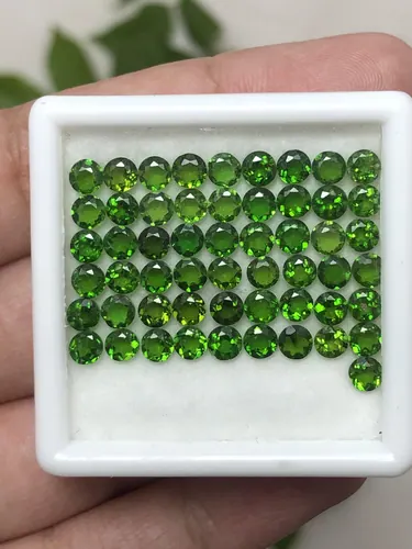 พลอย โครมไดออพไซต์ Chrome Diopside