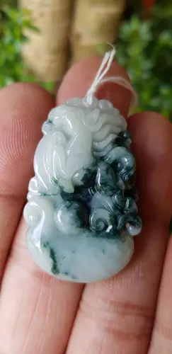 หยก Jadeite