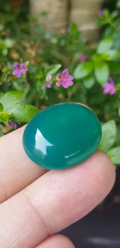 พลอย โมรา (Natural Chalcedony)