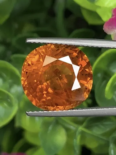 บุษราคัม (Yellow Sapphire)