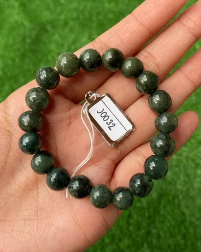 หยก Jadeite