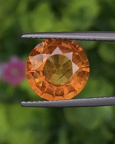บุษราคัม (Yellow Sapphire)
