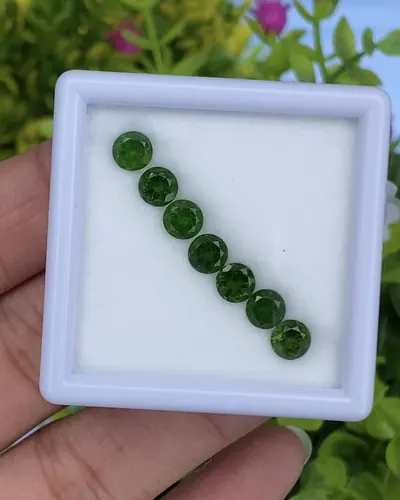 พลอย โครมไดออพไซต์ Chrome Diopside
