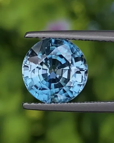 เพทาย Natural Zircon