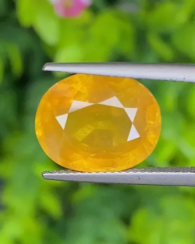บุษราคัม (Yellow Sapphire)