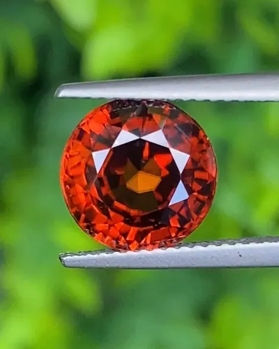 เพทาย Natural Zircon
