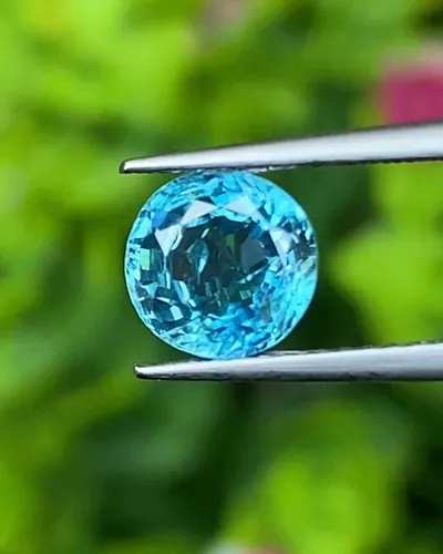 เพทาย Natural Zircon