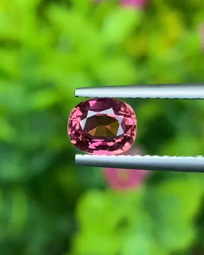 ทัวร์มาลีน Natural Tourmaline