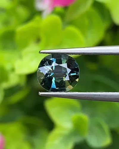 แซฟไฟร์ 3 สี Tri Color Sapphire